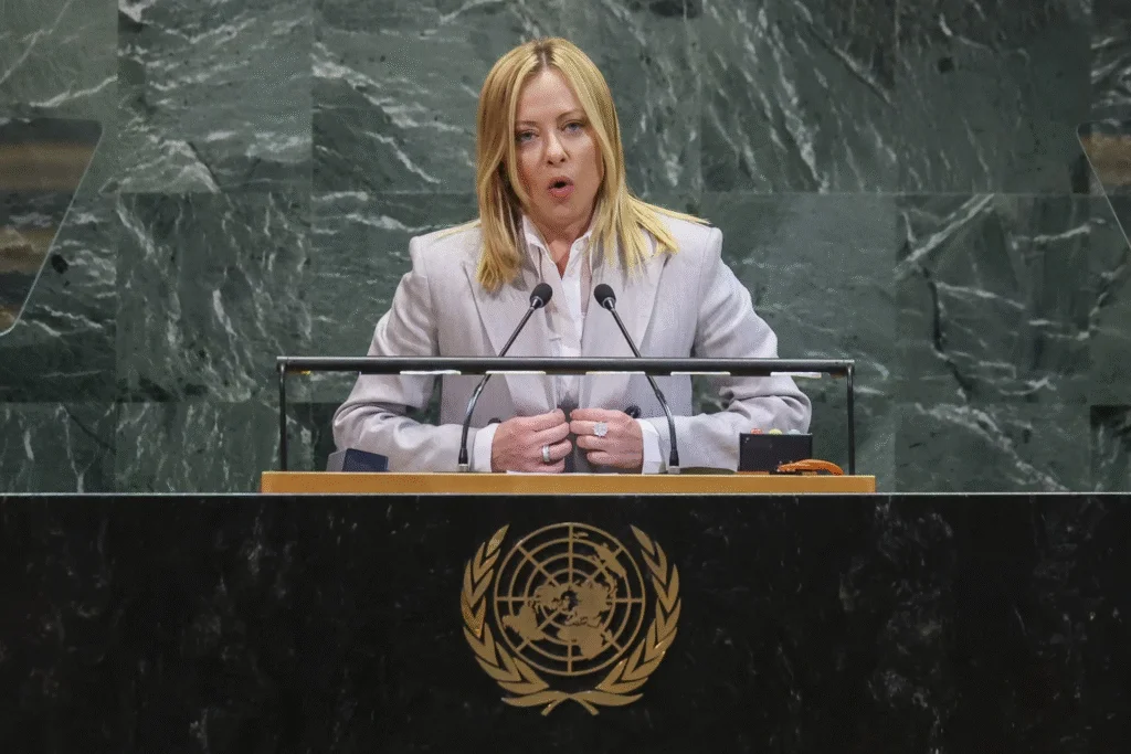 Meloni advierte contra políticas migratorias de ONU y la UE que «protegen a criminales»