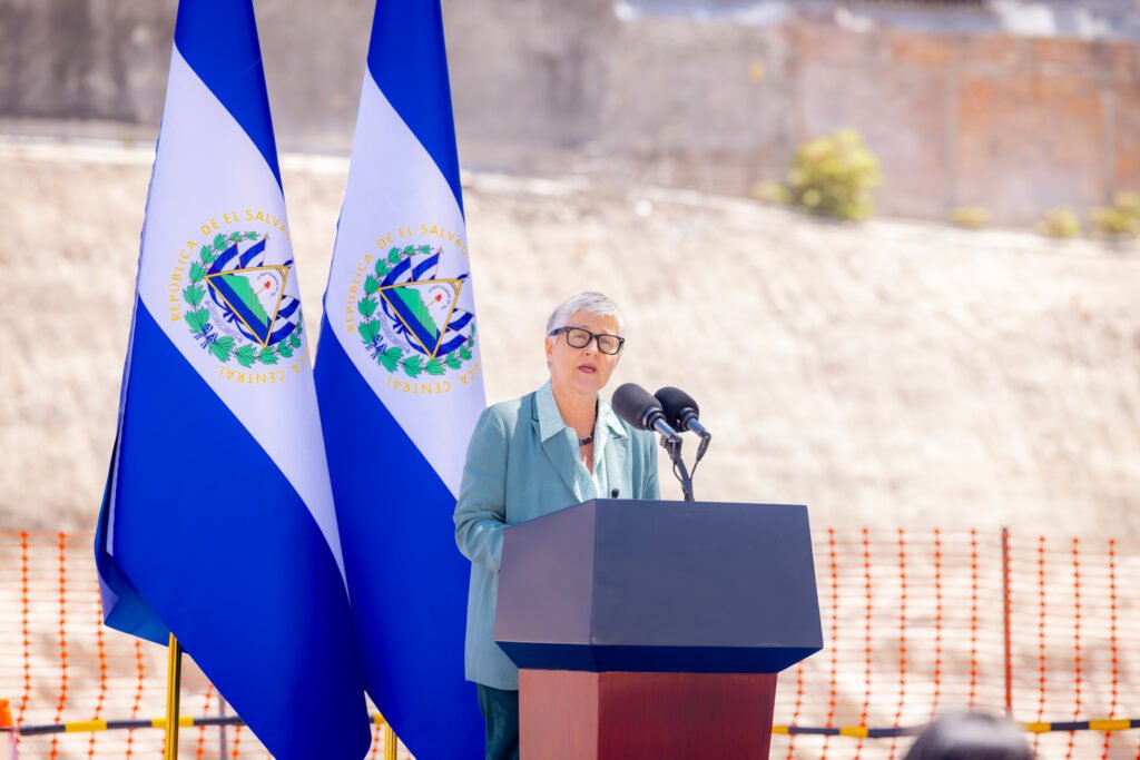 Banco Mundial destaca a El Salvador como referente regional en atención materno perinatal 2 PD43600